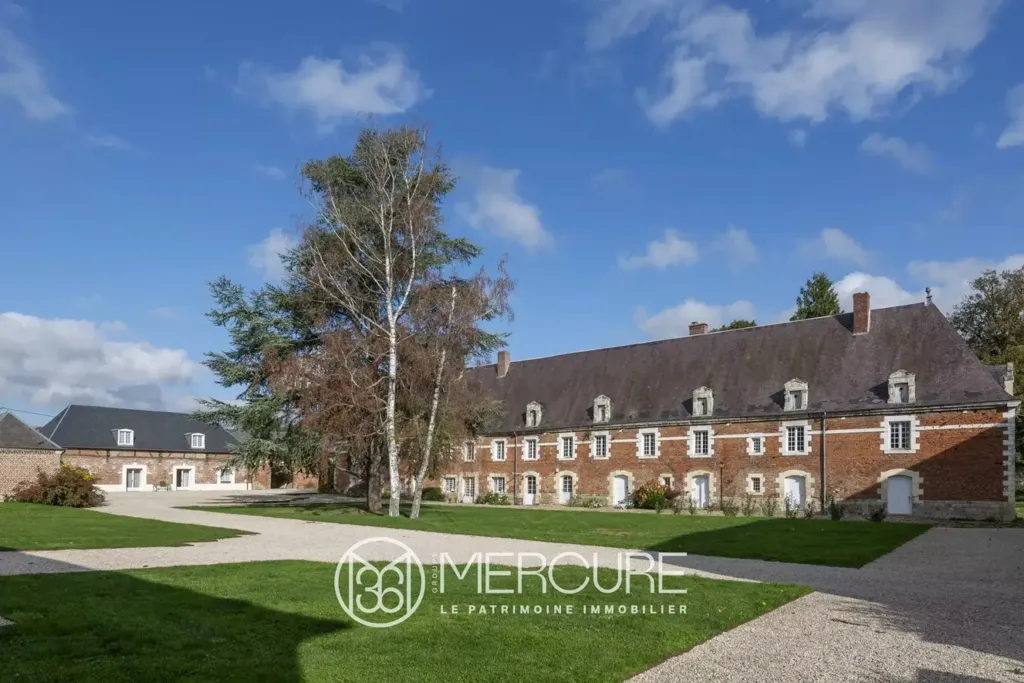 Aed - 17th Century Manor House with Reception Hall in Oise