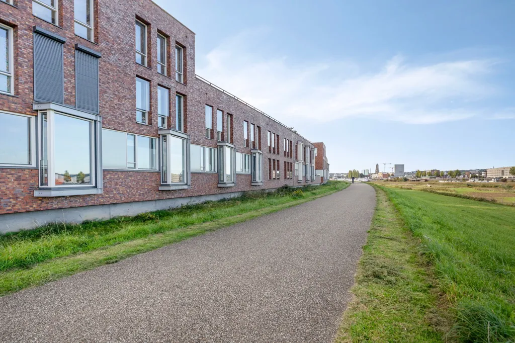Extérieur - Dijkwoning with Uiterwaarden View in Arnhem-Zuid