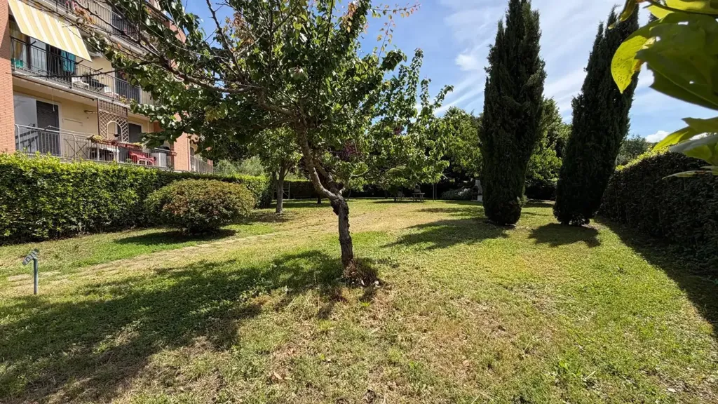 Jardin - 2-Bedroom Apartment with Balcony in Capena