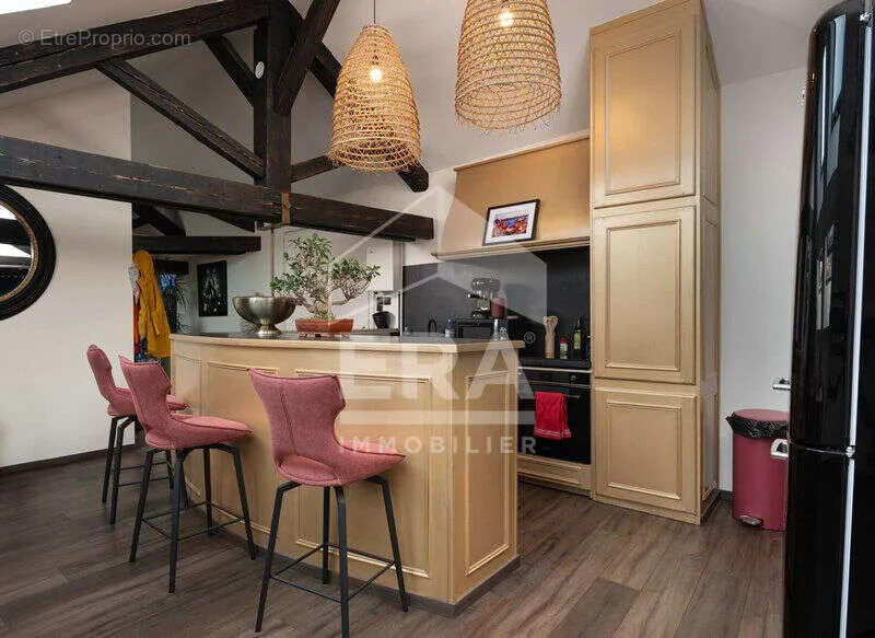 Kitchen - City Centre Loft with Fireplace in Gérardmer