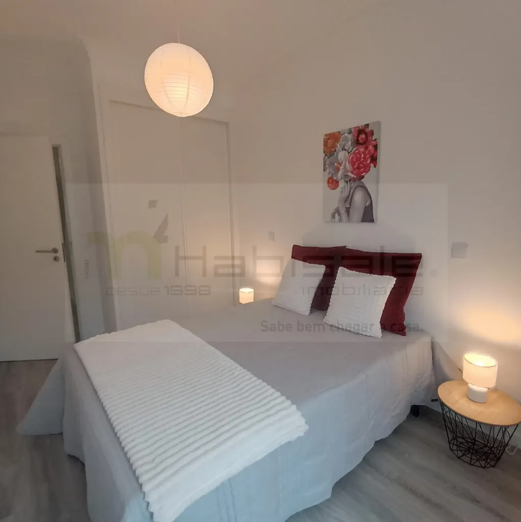 Magamistoad - Refurbished 3-Bedroom Apartment with Balcony in Lisbon