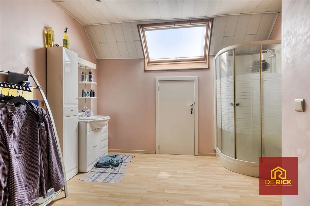 Pièces - Maison avec Terrasse et Garage à Aalst