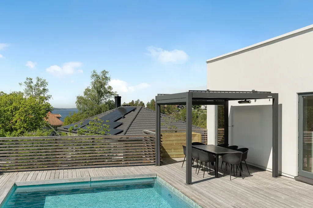 Piscine - Pål Ross Villa with Panoramic View in Ekerö