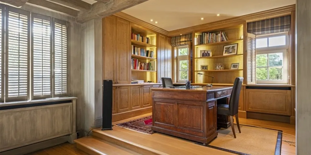 Kabinet - Villa with Impressive Driveway in Bavikhove