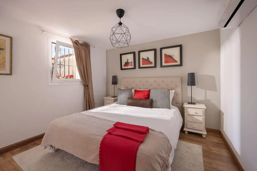 Chambres - Detached Villa with Private Pool in Río Real, Marbella