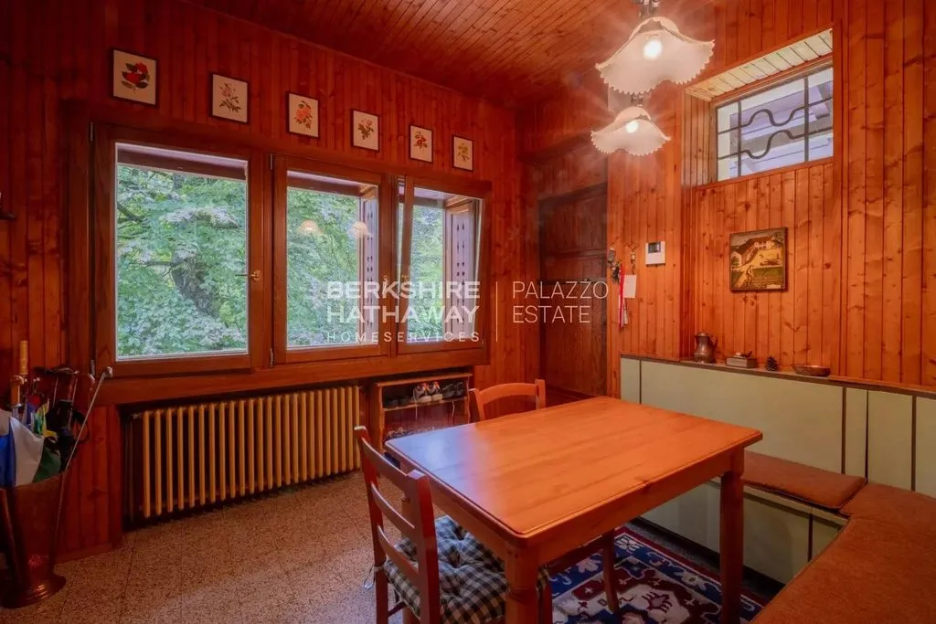 Salle à manger - Liberty-Style Villa with Park in Valle Intelvi