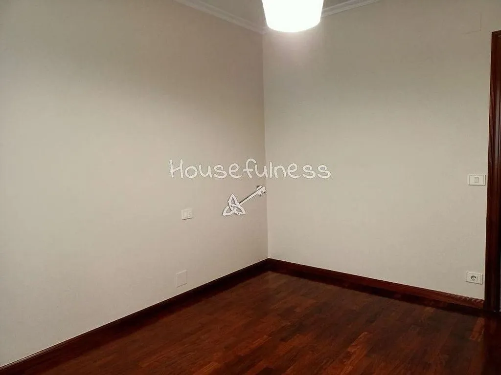 Stanze - Fully Furnished Flat in Central Narón