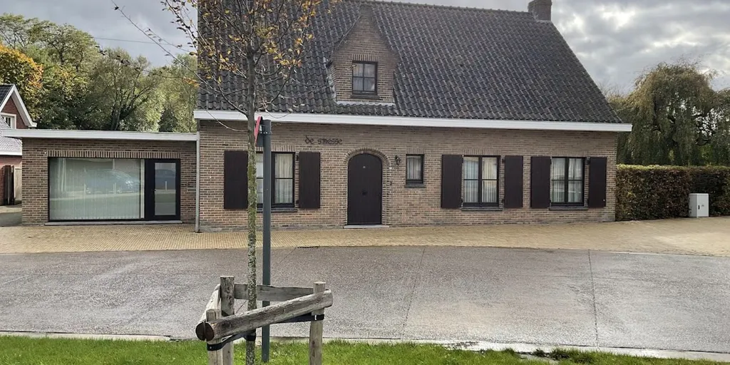 Välivaade - Spacious Detached House with Garden in Houthulst