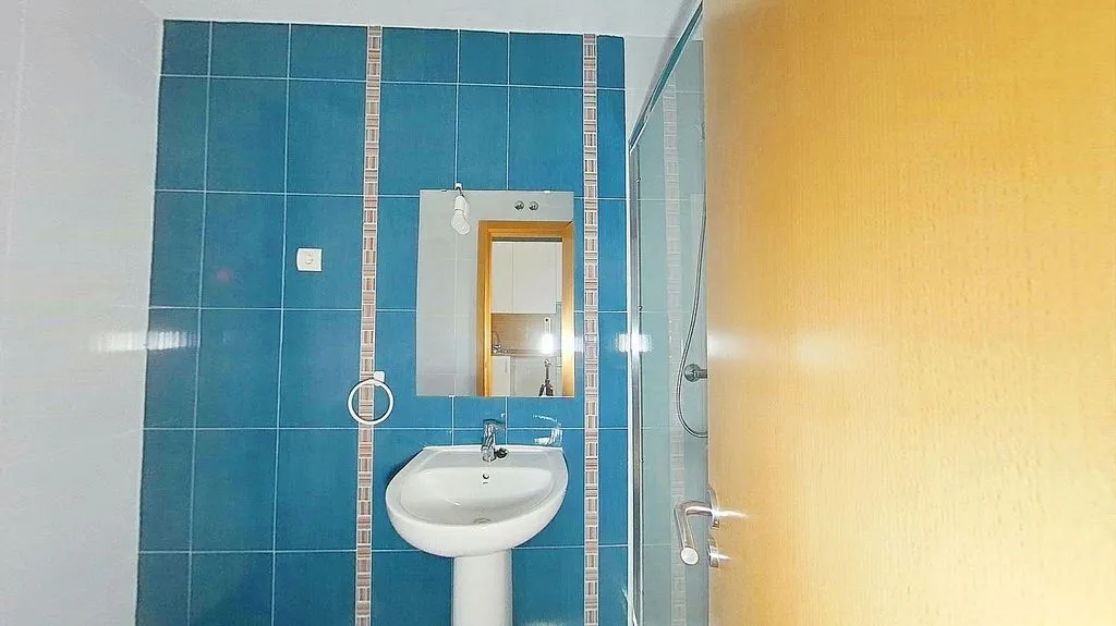 Salles de bain - Studio with Balcony in Valdeacederas