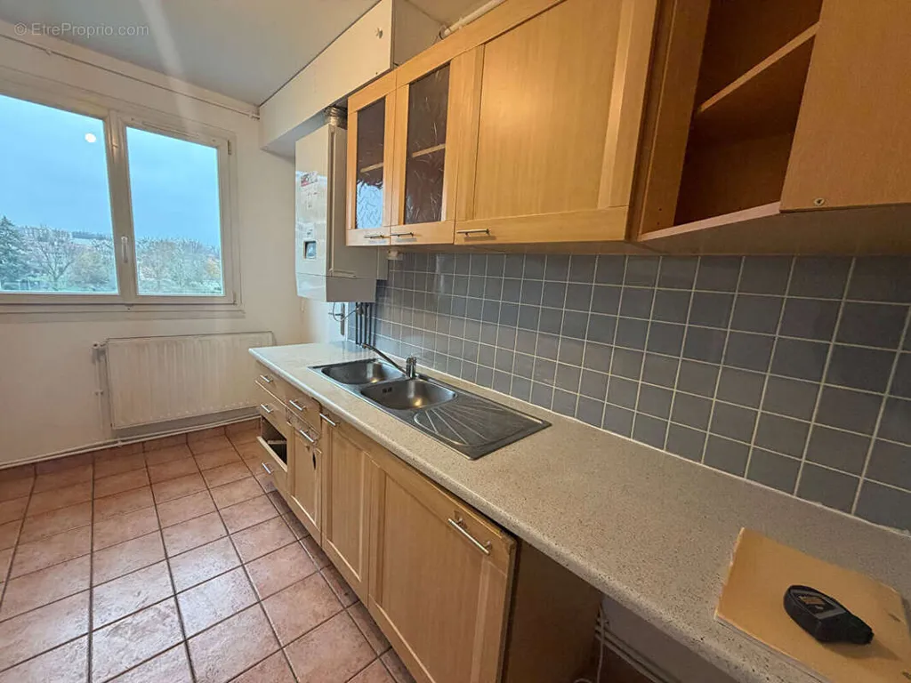 Cuisine - Appartement avec Balcon à Groslay