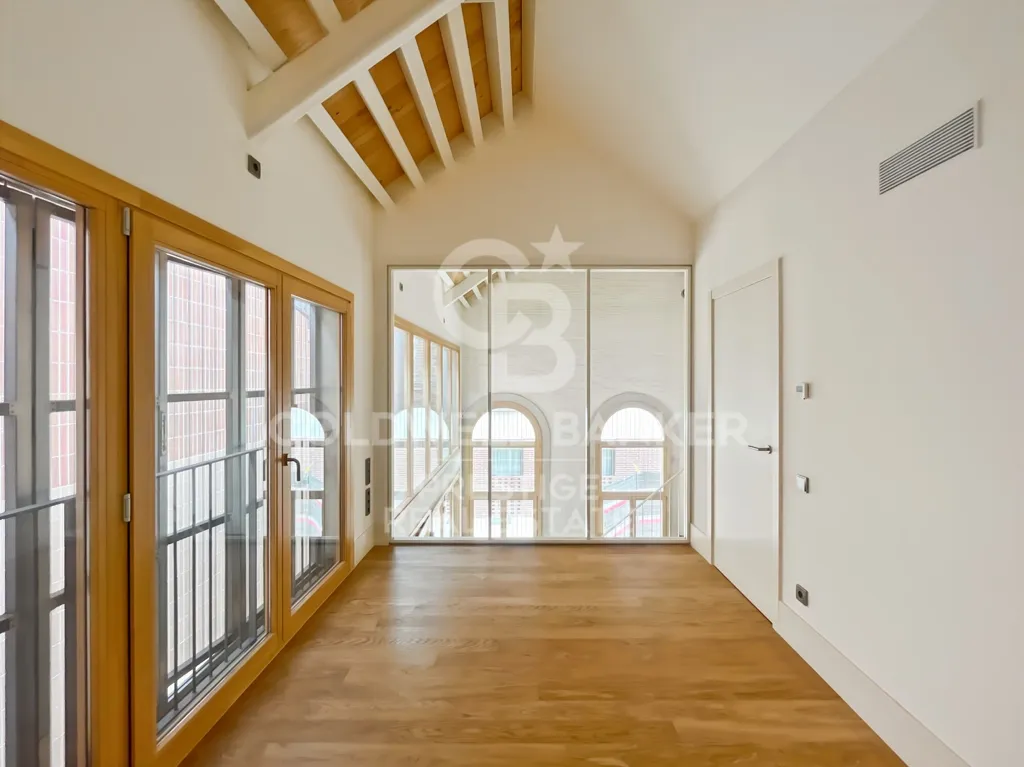Toad - Loft Duplex with Terrace in Poblenou, Barcelona