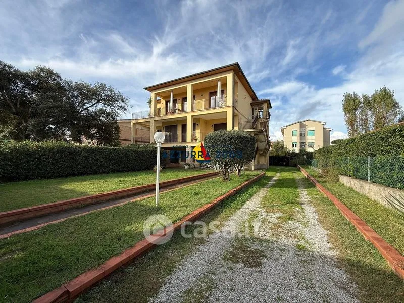 Garden - Rear-Upper Flat with Sea View in Pisa