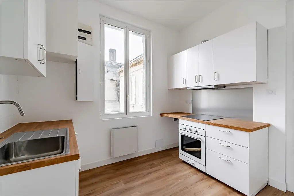 Köök - Charming 3-Bed Flat in Bordeaux