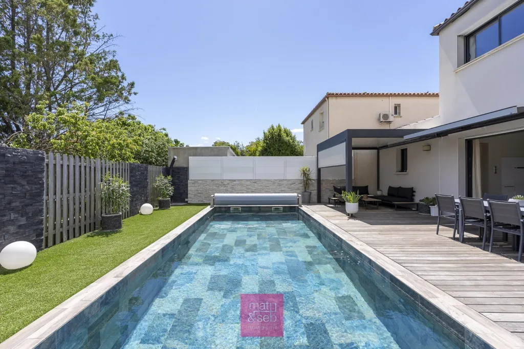 Piscine - Villa Contemporaine avec Piscine entre Terre et Mer