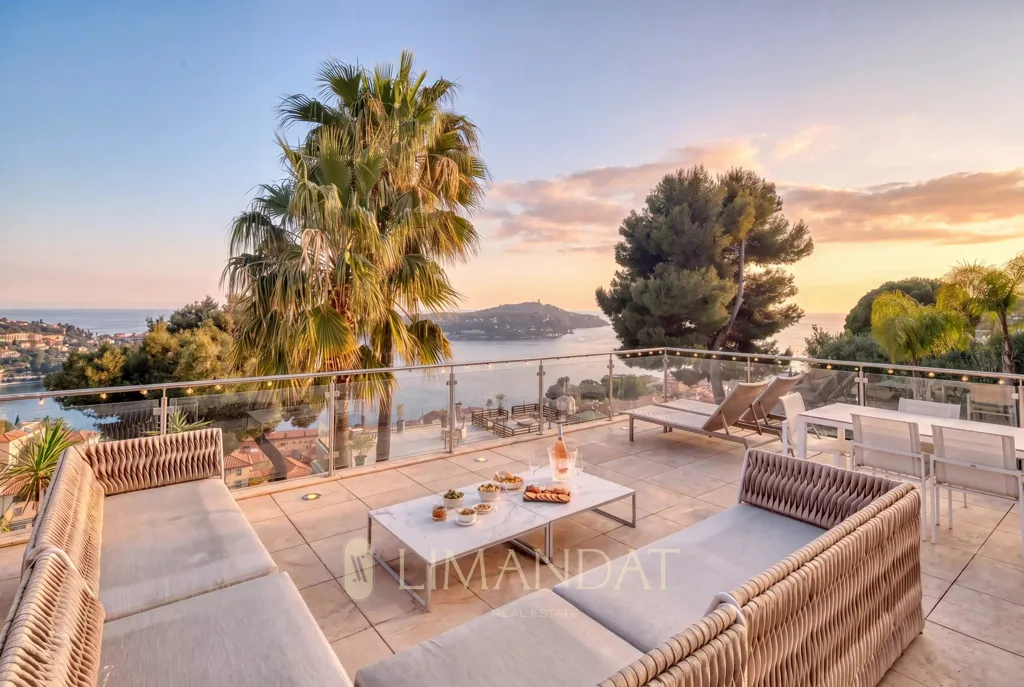 Terrass - Contemporary Villa with Sea View in Cap-Ferrat