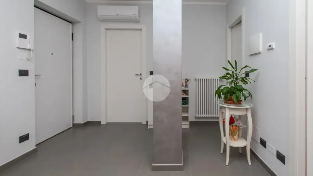 Ingresso - Fully Rented Apartment with Balcony in Giaveno