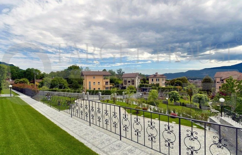 Jardin - Lakefront Villa with Private Garden in Verbania