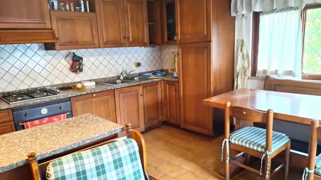 Cuisine - Villa with Garden in Capannori