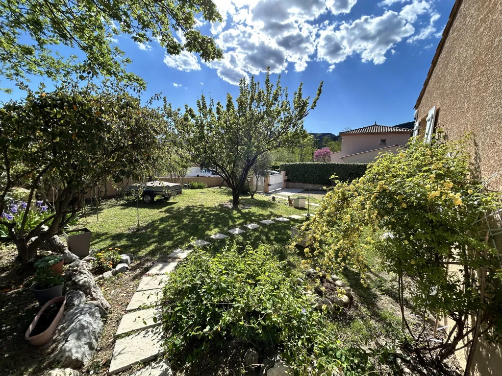 Garden - Contemporary Villa with Garden in Ganges