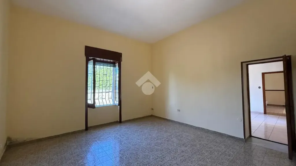 Toad - Three-Bedroom Flat with Terrace in Melito di Napoli