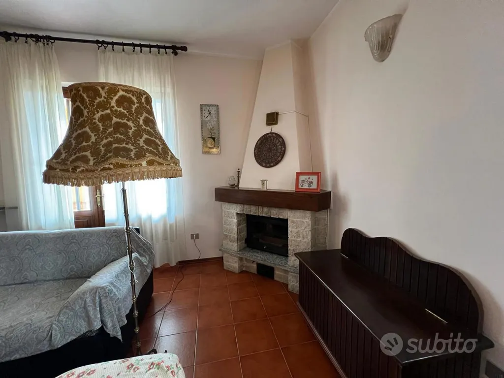 Living Room - Independent Villa with Garden in Mortara