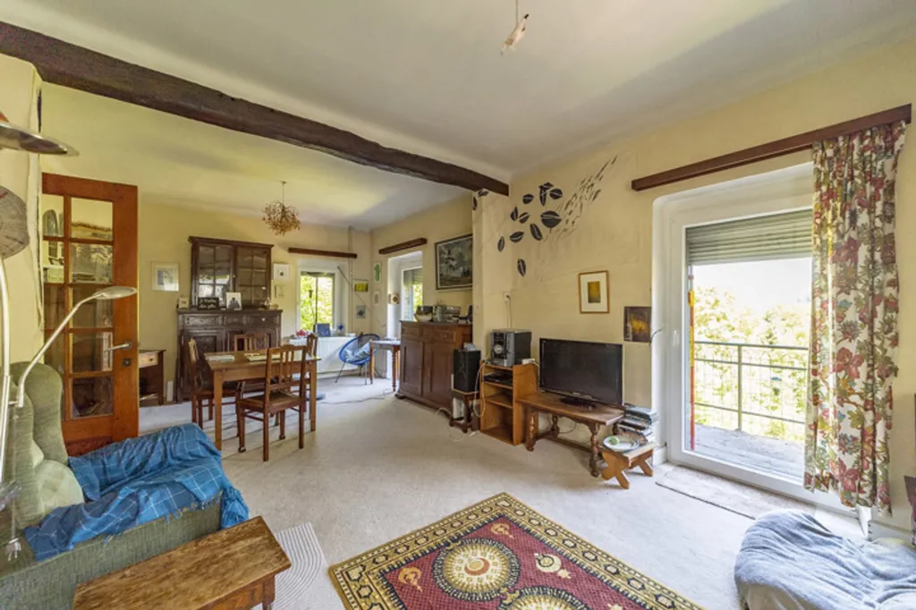 Elutuba - Villa with View for Renovation in Trois-Ponts