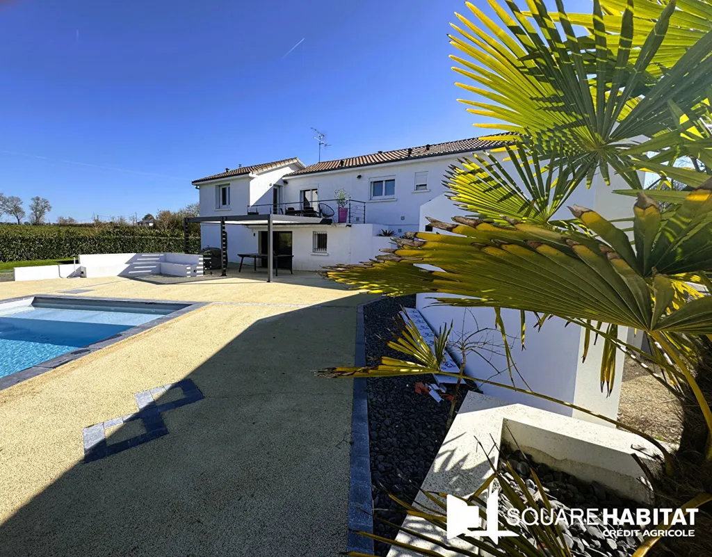 Piscine - Pavillon Familial avec Piscine à Cholet