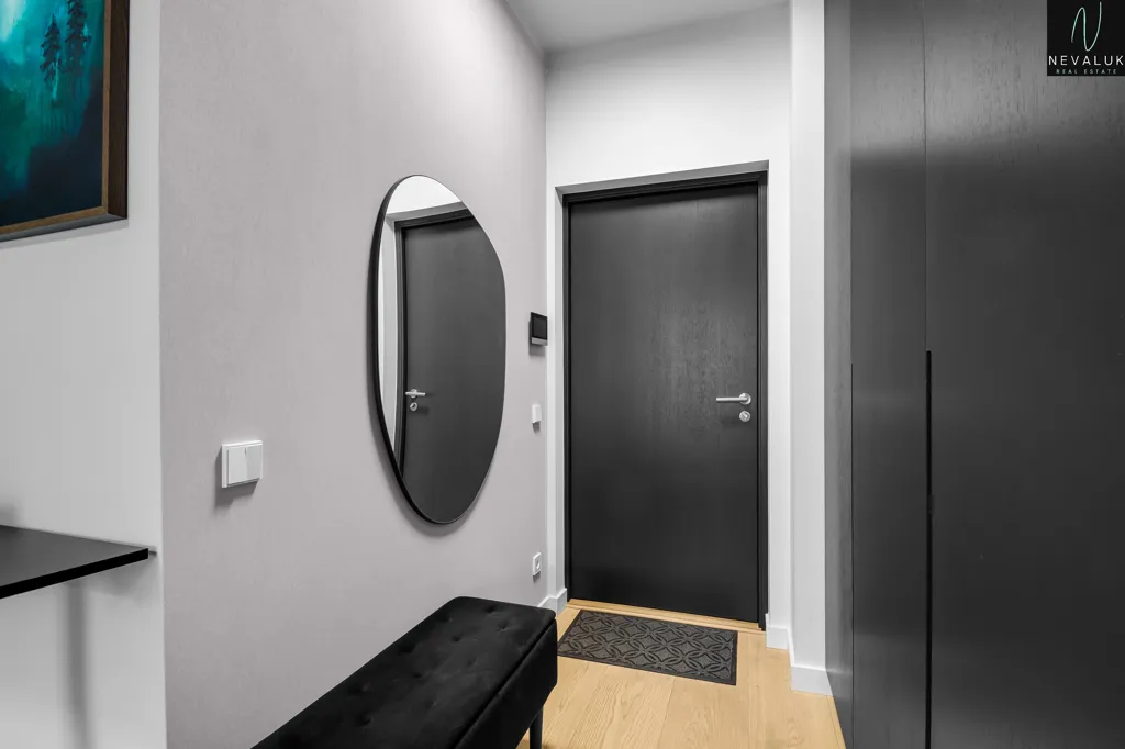 hallway_entrance