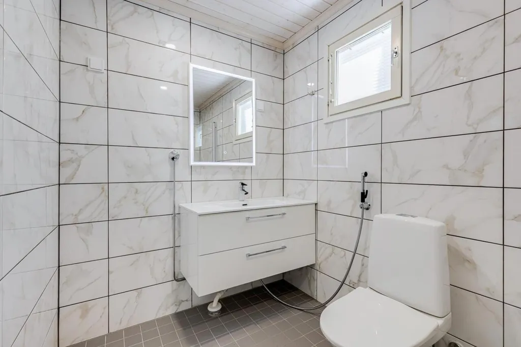 Salles de bain - Maison 2 pièces à Pori