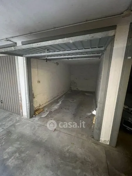 Garage - Arched Apartment in Historic Centre, Modena