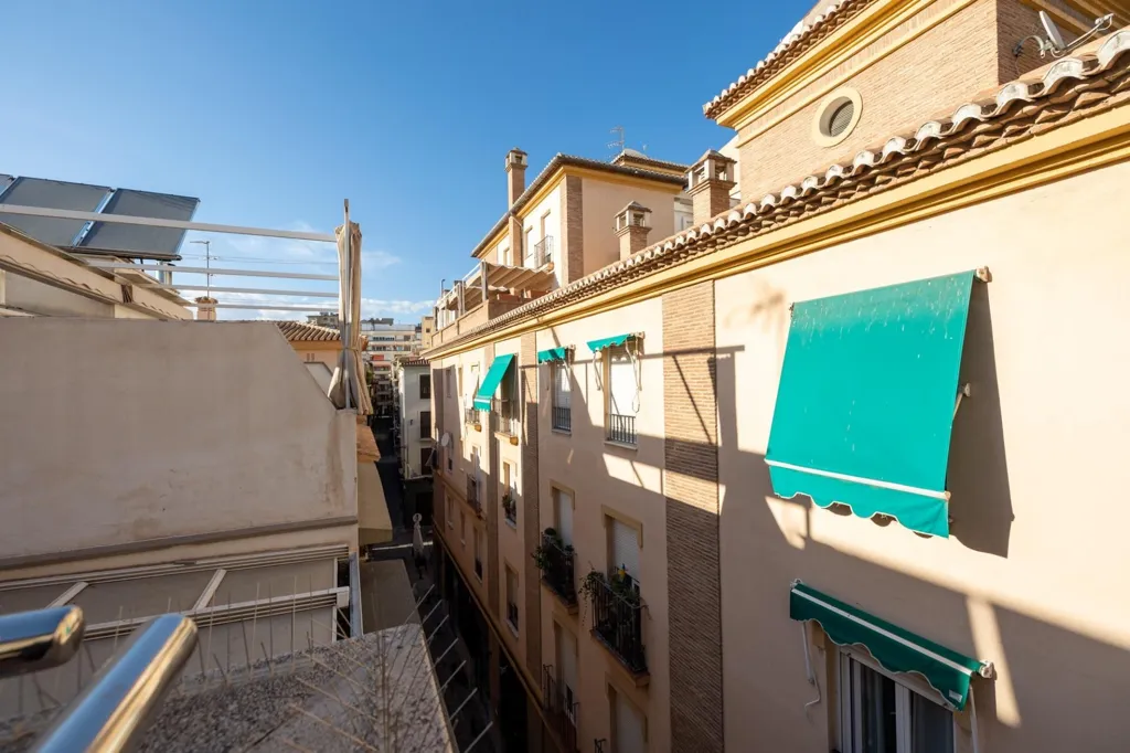 Balcony - Luxury House with Private Lift in Granada Centre