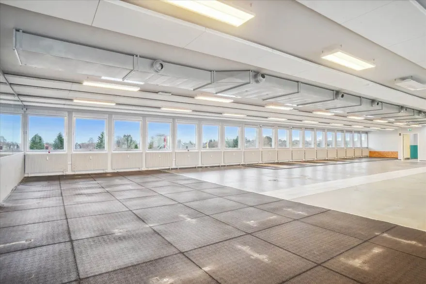 Rooms - Office Space with Parking in Rundhøjtorvet
