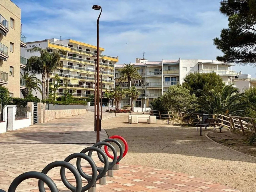 Seafront Apartment with Terrace in Miami Platja