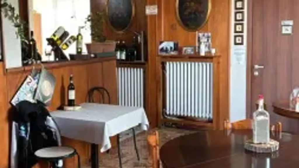Salle à manger - Casale with Panoramic View in Neviglie