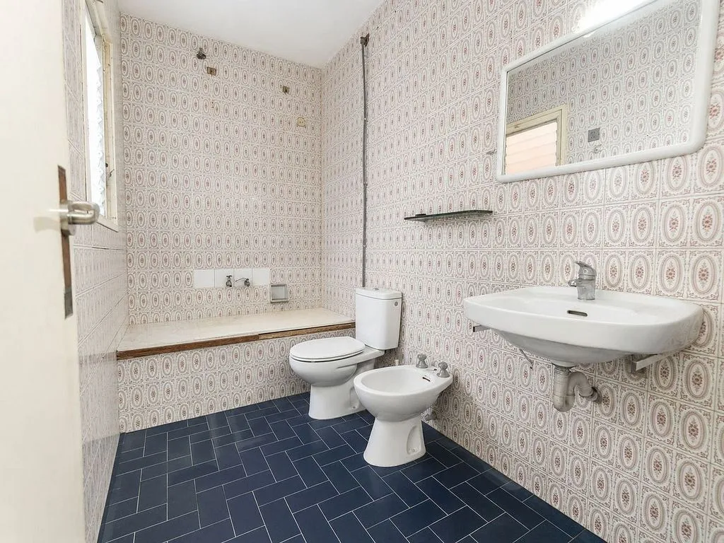 Vannitoad - Commercial Space with Conversion Potential in El Vendrell