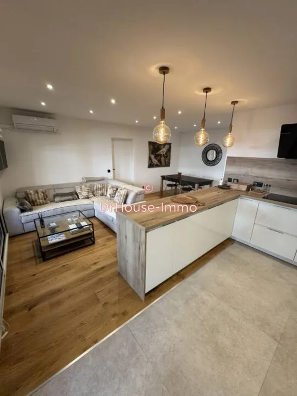 Kitchen - Renovated 2-Bed Flat with Balcony in Marseille