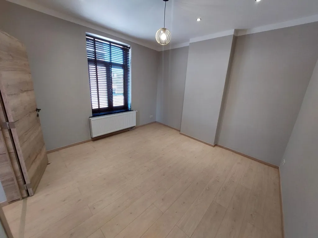 Chambres - Colocation rénovée avec terrasse à Saint-Servais