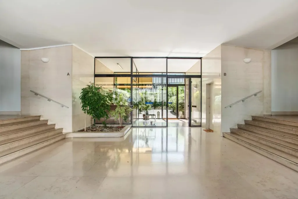 Esik - Duplex with Private Garden in Paris 15