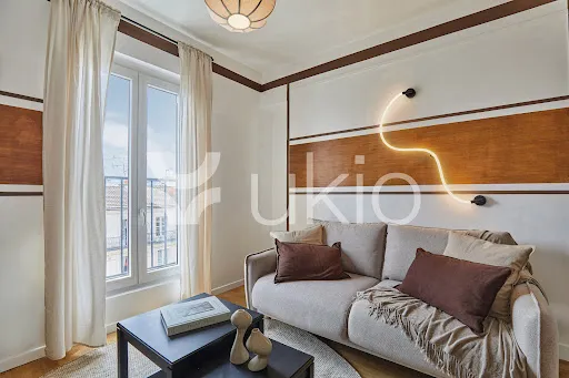 Elutuba - Luxury Apartment with Garden Access in Paris 5th