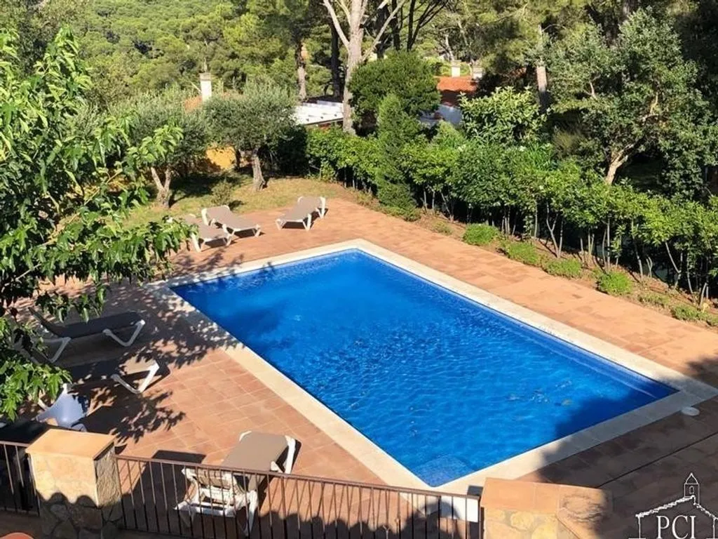 Piscine - Luxury Villa with Ocean View in Tamariu