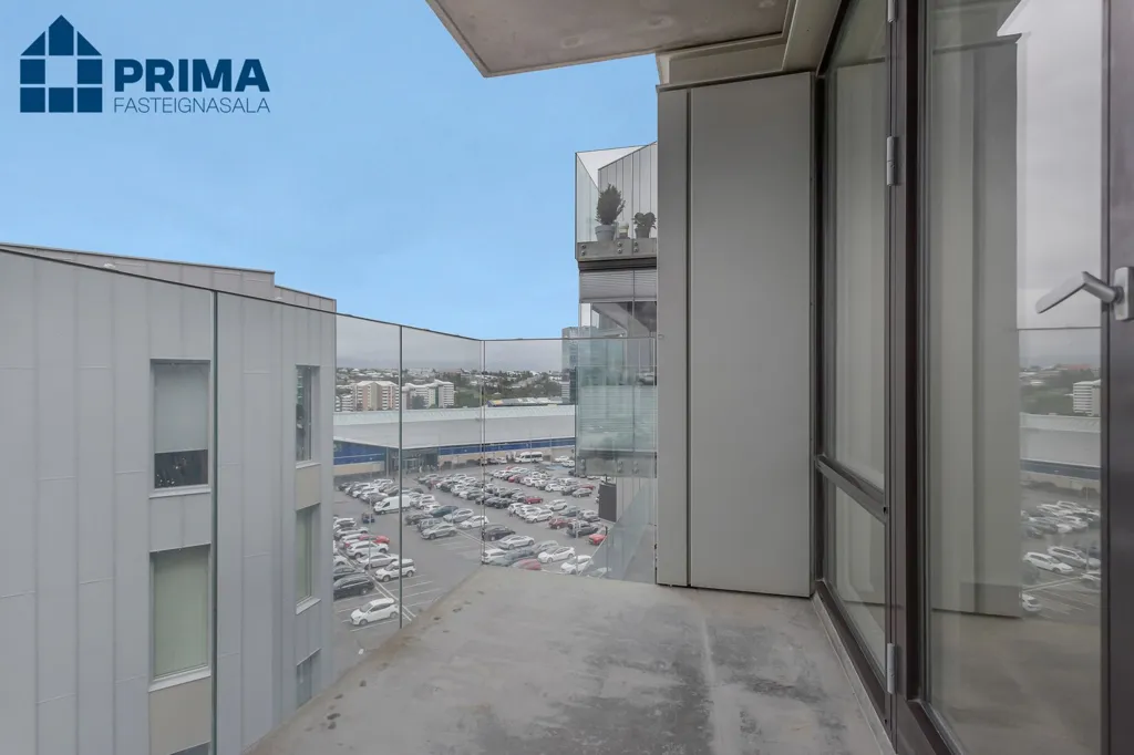 Balcone - Apartment with Balcony in Kópavogur