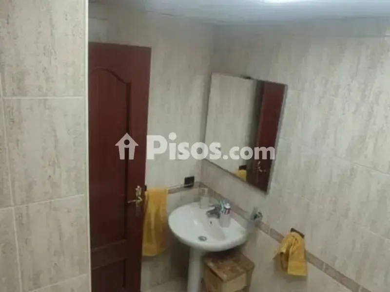 Bagni - Two-Bedroom Flat with Air Conditioning in Melilla