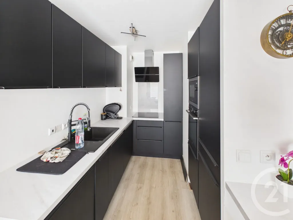 Köök - 2-Bed Apartment with Parking in Trappes