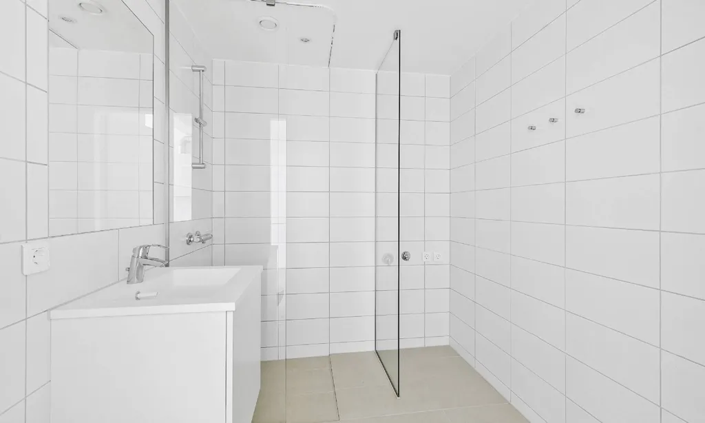 Bathrooms - One-Bedroom Apartment in Helsingør