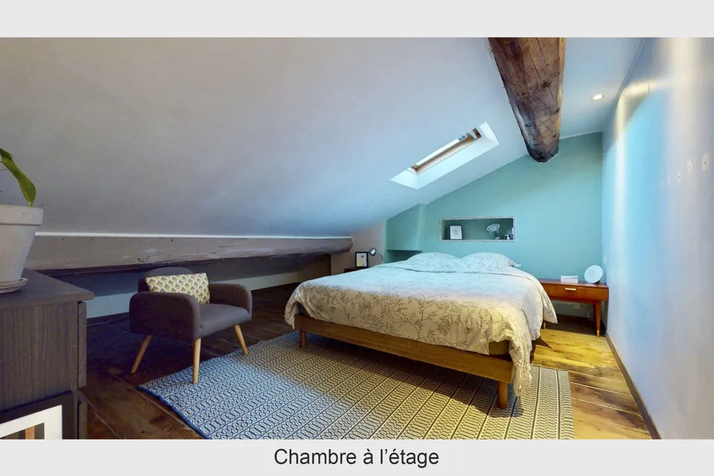 Magamistoad - Charming Duplex with Rooftop View in Lyon