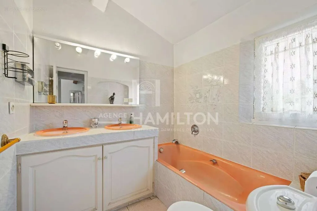 Bagni - Luxury Villa with Pool in Grasse