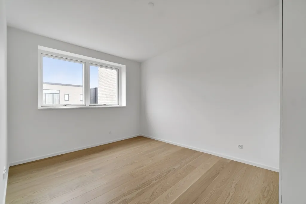 Toad - Modern Row House with Terraces in Smørum