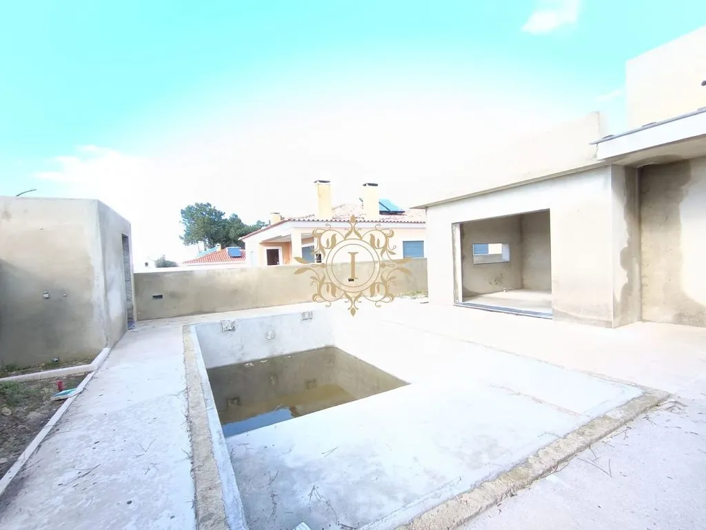 Bassein - Luxury Isolated House with Pool in Azeitão