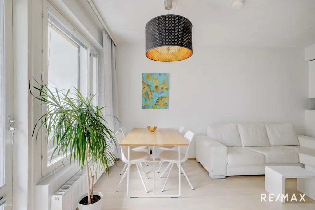 Elutuba - 3/5-Bedroom Apartment with Sauna in Espoo