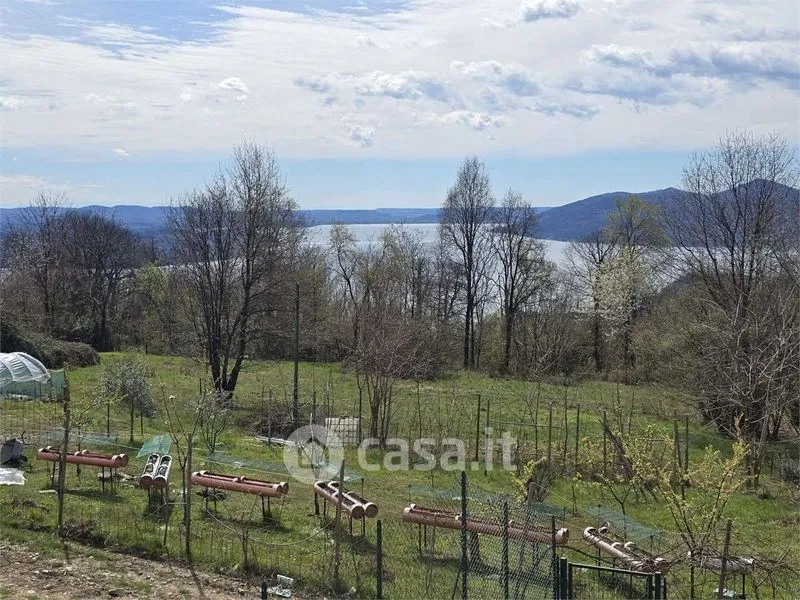 Giardino - Trilocale with Private Garden in Bee